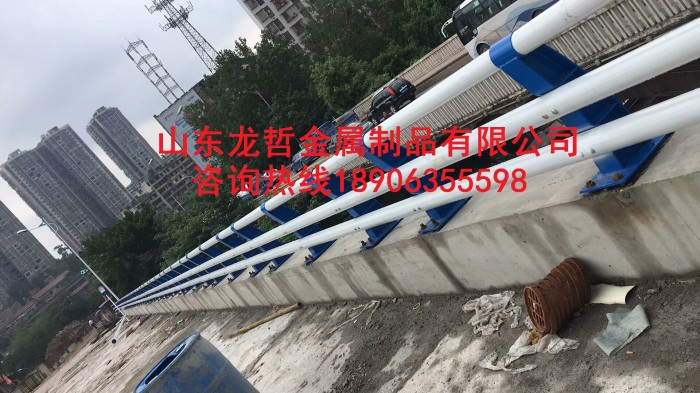 橋梁防撞護欄，防撞立柱